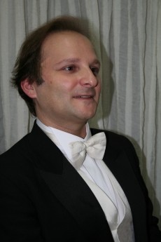 Câștigă o invitație dublă la concertul "Mica serenadă"!