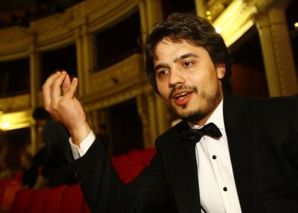Tenorul Ioan Hotea s-a calificat în finala Concursului Operalia