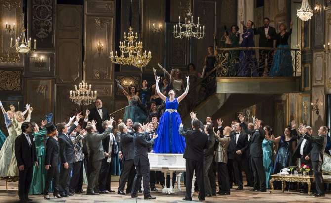 Traviata revine la Bucuresti