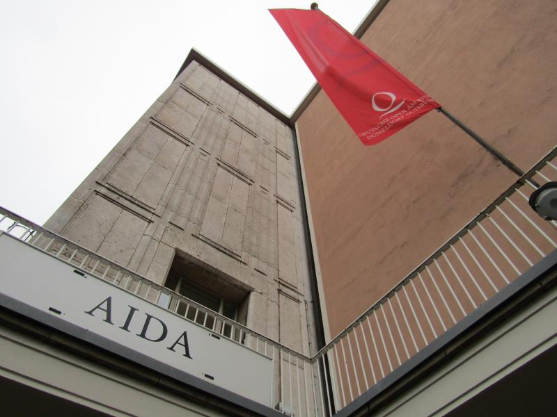 Aida morbidă pe malul Rinului