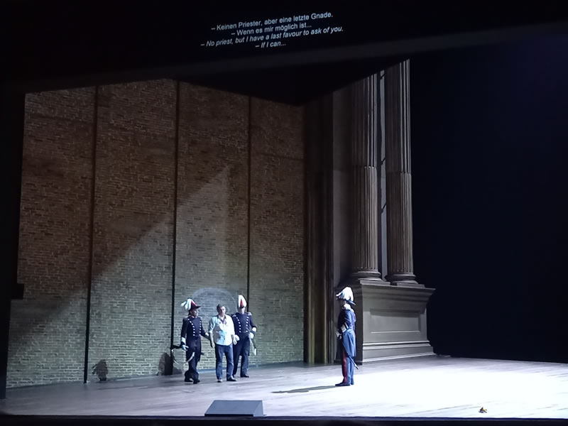 Göttliche Tosca in Zürich.  Divina Tosca la Zurich